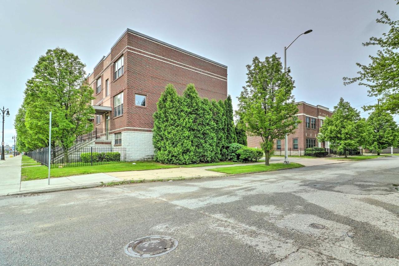 Holiday home Urban Escape With Patio - 2 Mi To Downtown Detroit! Detroit